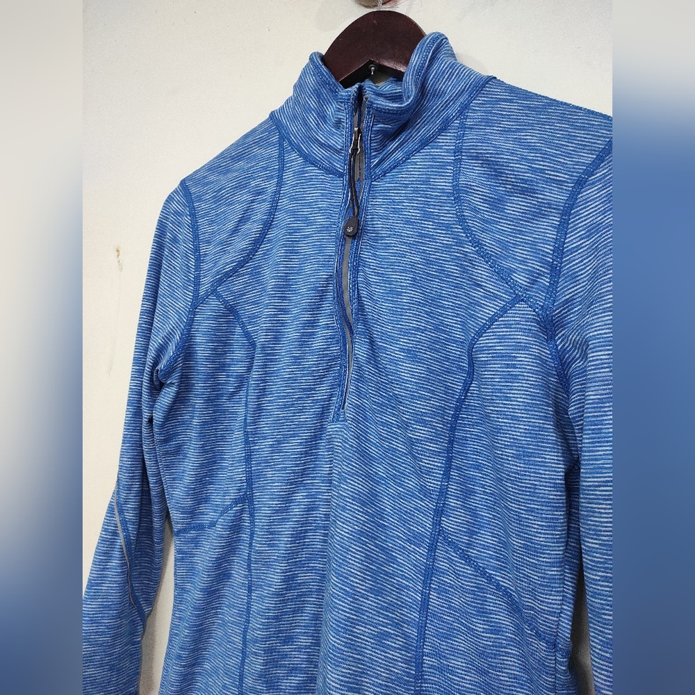 Gym wear Top with zipper & Thumbhole 💙 - Picture 6 of 15